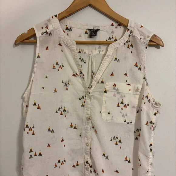 Eddie Bauer Teepee Print Button-Front Tank - Size Large - Picture 4 of 12